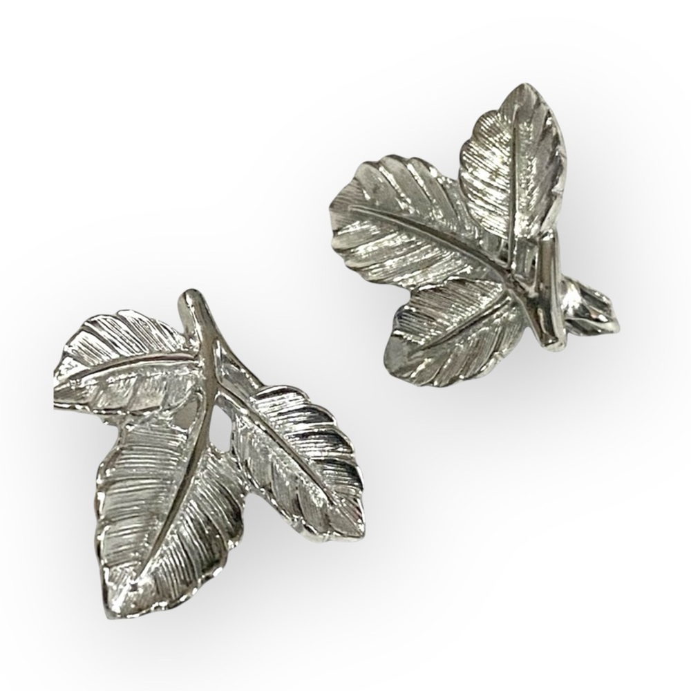 1950’s MCM‎ Vintage Silver Tone Leaf Clip On Earrings, 1950’s Estate Jewelry
